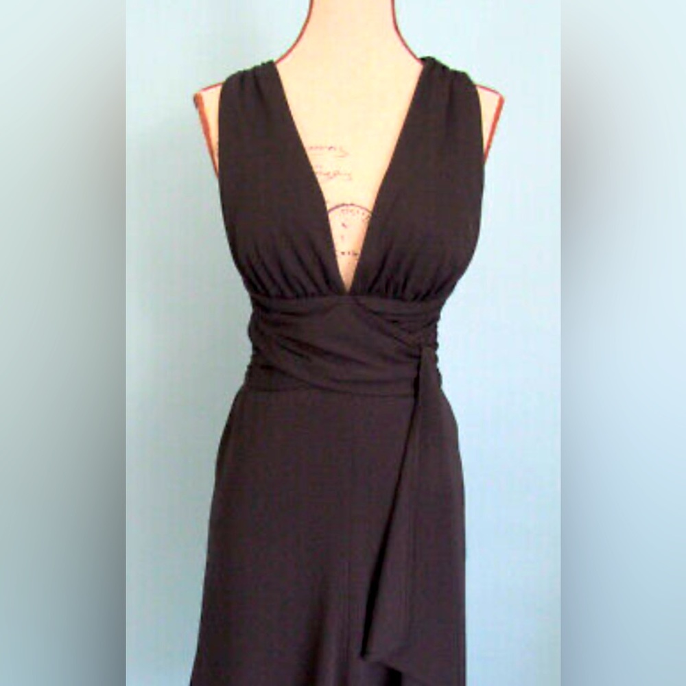WHITE HOUSE | BLACK MARKET Black Dress size: 4
